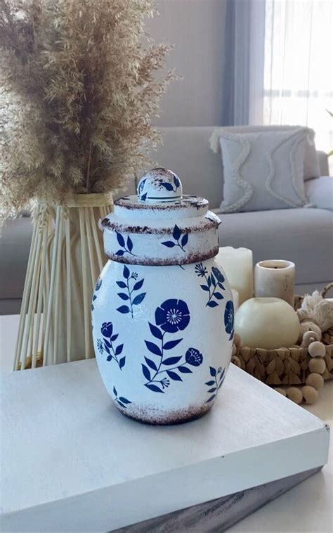 Blue And White Chinoiserie Jar Inspired Makeover With Napkins