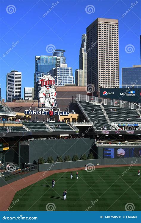 Target Field - Minnesota Twins Editorial Photo - Image of installed ...