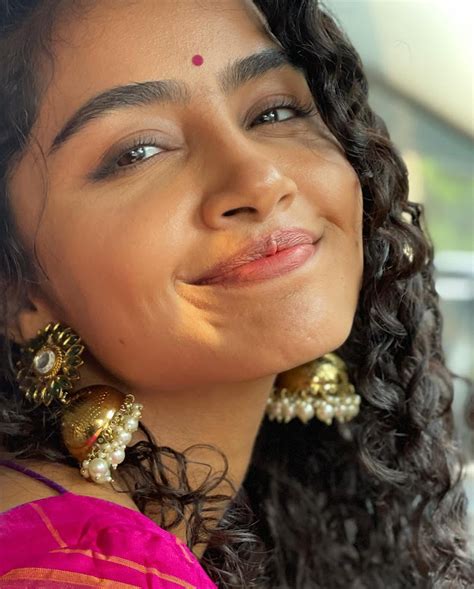 Hot Anupama Parameswaran Looks Sexy In Saree IiQ Entertainment Kuwait Jobs And News Latest