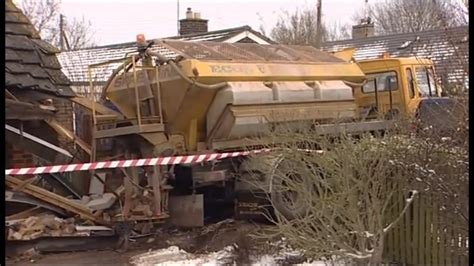 Gritting Lorry Crashes Into House In Burwell Bbc News