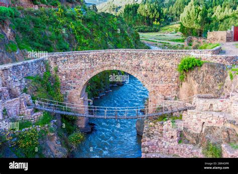 Checacupe Cusco Per El Puente Colonial De Checacupe Uno De Los