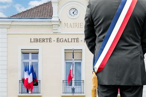 Intimidations violences comment les maires ruraux gèrent la hausse