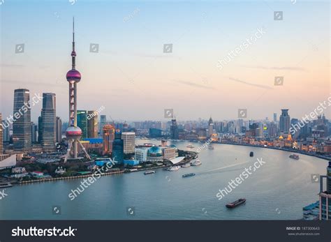 Beautiful Scenery Of The Huangpu River In Shanghai At Dusk China Stock