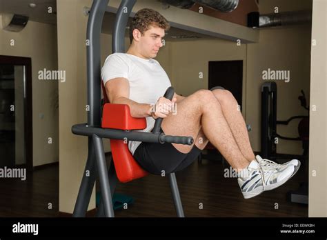 Pull down machine gym hi-res stock photography and images - Alamy