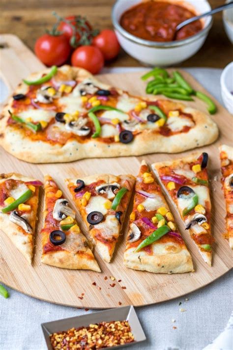 10 Minute Naan Bread Pizza Veggie Desserts