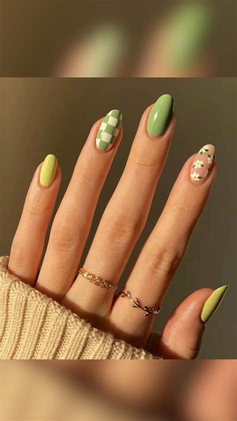 Aesthetic Acrylic Nail Design Fall Autumn Almond Long Short Green White