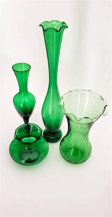 Vintage Green Glass Vases Set Of Fouremerald Green Etsy Green Glass Vase Vintage Green