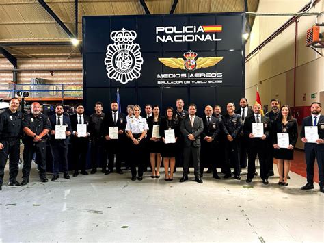 Policía Nacional on Twitter El Servicio de MediosAéreos de la