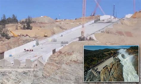 Oroville Dam Repairs Shown In Stunning Timelapse Video Daily Mail Online