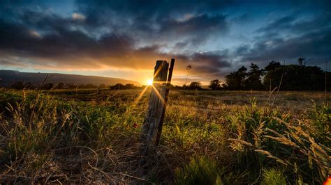 Sunrise on a farm [1920x1080] : wallpaper