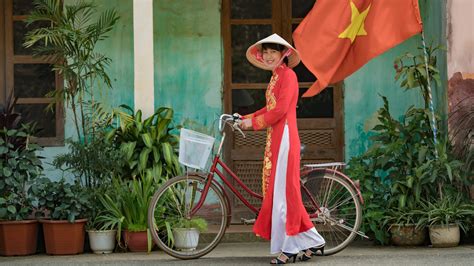 Explore Hanoi On Wheels From Day To Night Vietcetera