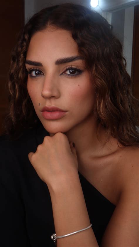 Laura BARJUM (González) | Este look lo hemos visto en redes y es WOW