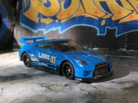 Hot Wheels Nissan GTR Liberty Walk на резинових колесах 220 грн Колекціонування Пісочин на Olx