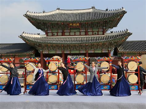 South Korea History & Culture - Language, Tradition & Festivals ...