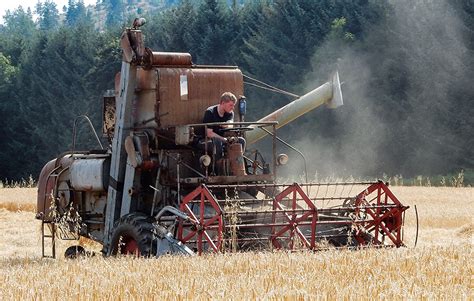 Combine Harvester What Does It Do At Vernon Merlino Blog