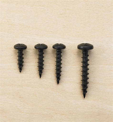 Pan-Head Black Steel Screws - Lee Valley Tools