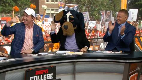 College GameDay: Lee Corso headgear pick for Alabama vs. Tennessee