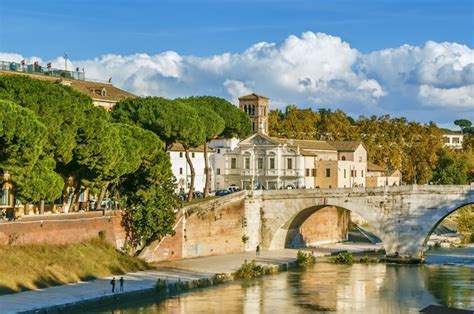 Tiber Island (Isola Tiberina): all you need to know about Rome island