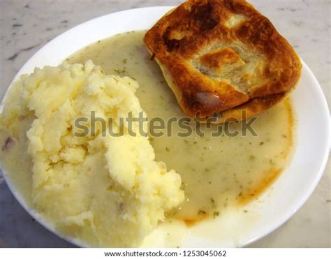 1 British Pie Week Royalty-Free Images, Stock Photos & Pictures ...