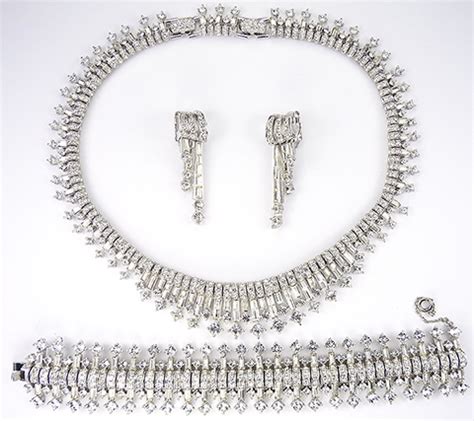 Boucher Diamante Pave And Baguettes Fishbone Pattern Collar Necklace