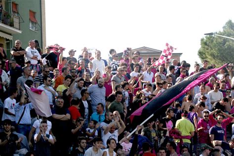 Un Corteo Per Salvare Il Tolentino Difendiamo Storia E Orgoglio Della