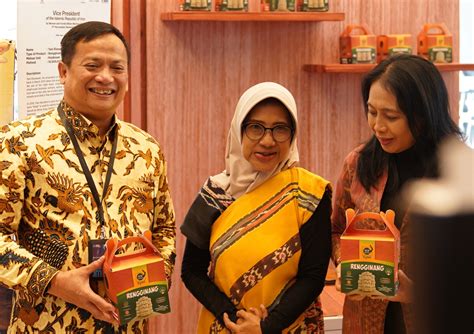 Sempat Terpuruk Nasabah Pnm Mekaar Ini Sukses Mengembangkan Rengginang