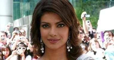 CELEBRITY PICS Priyanka Chopra Hot Navel In White