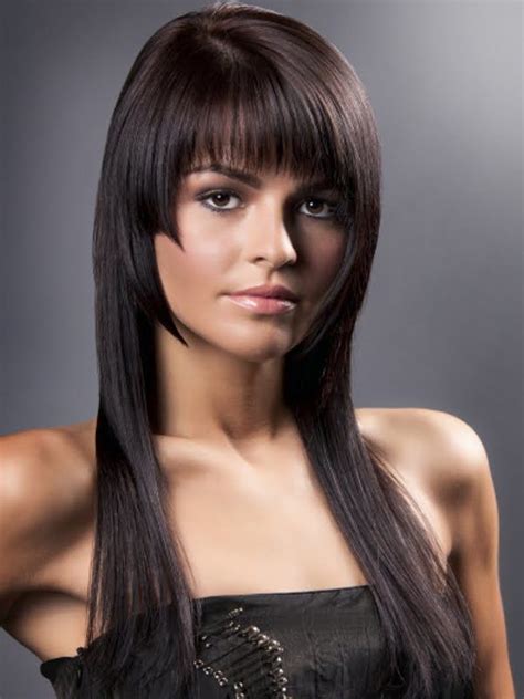 Модная стрижка с челкой Wedge Hairstyles, Latest Hairstyles, Natural ...