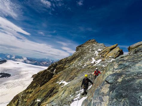 Roccia Nera Gemello E Breithorn Orientale Da Plateau Rosa Alpinismo