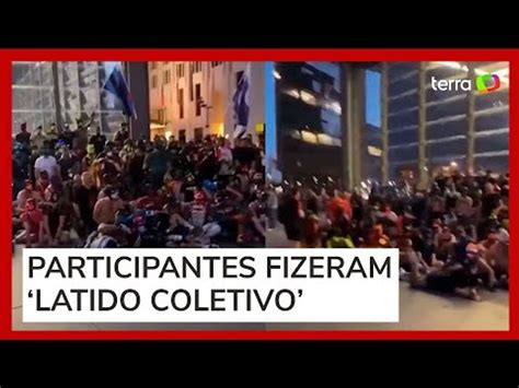 Pessoas Que Se Identificam Como C Es Protestam Por Direitos Em Berlim