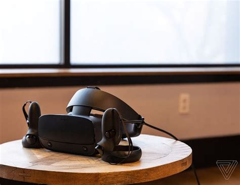 The New Oculus Rift S Has High Resolution Vr Headset And Built In Tracking