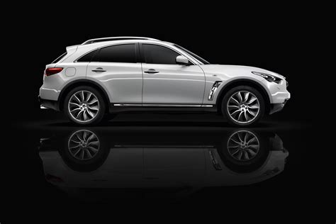 Infiniti FX Black and White (2013) - picture 3 of 9