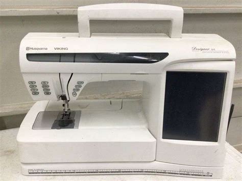 HUSQVARNA VIKING SEWING MACHINE - Currie Auction Service