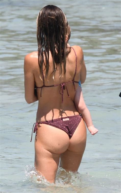 Diletta Leotta Strepitosa In Bikini Il Mondo Delle Vip