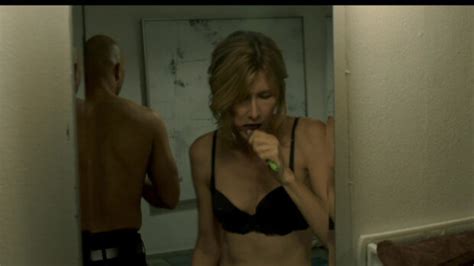 Laura Dern Sexy Bra Rider8344