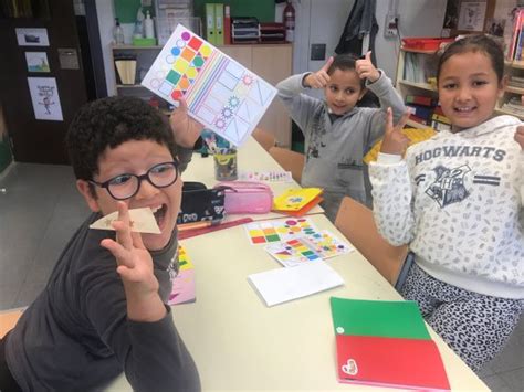 FEM UNA LLIBRETA BONICA Aula Acollida Escola Sant Roc