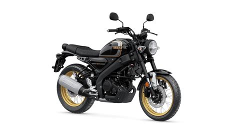 Motorrad Vergleich Fantic Caballero Deluxe 125 2024 Vs Yamaha XSR125