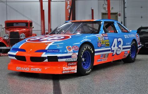 1990 Pontiac Grand Prix Nascar Race Car - CLASSIC.COM