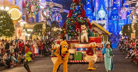 Mickeys Once Upon A Christmastime Parade 2021 Photo 2 Of 17