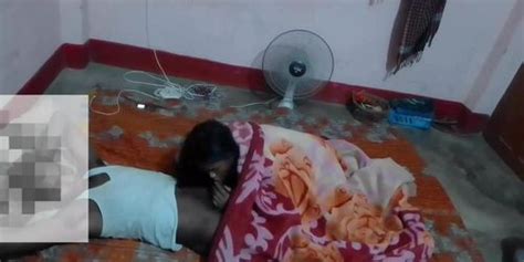 Bhabhi Ko Raat Mein Choda Pakad Kar Hindi Sex Tnaflix