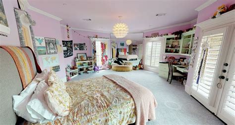 Pin By Gin On Sophies Room Room Inspiration Bedroom Dreamy Room