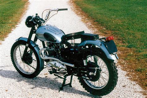 Geekbobber James Dean 1955 Triumph Trophy