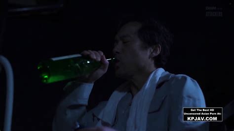 Amazing Japanese MILF Loves Dick