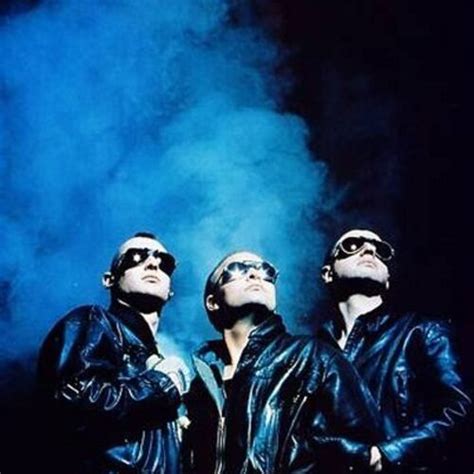 Front 242 albums chansons playlists À écouter sur Deezer