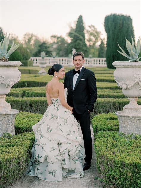 A Culinary and Sartorial Extravaganza: Sofia & João's Spectacular Wedding