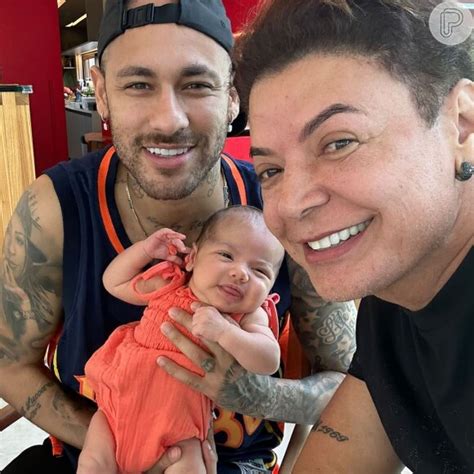 Neymar e Mavie surgem juntos em nova foto e semelhança entre jogador e