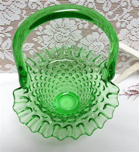 Pretty Vintage FENTON ART GLASS Springtime Green Ruffled Hobnail Basket