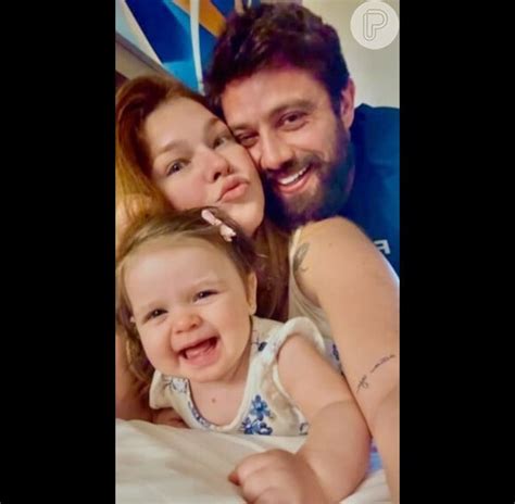 Foto Rafael Cardoso se tornou pai de Helena há 11 meses Atualmente