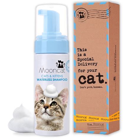 Mooncat Waterless Cat Shampoo, Foam Formula, Gentle for Sensitive Skin