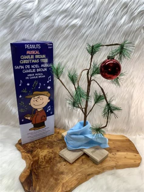 Peanuts Charlie Brown Christmas Tree Peanuts Snoopy Holiday